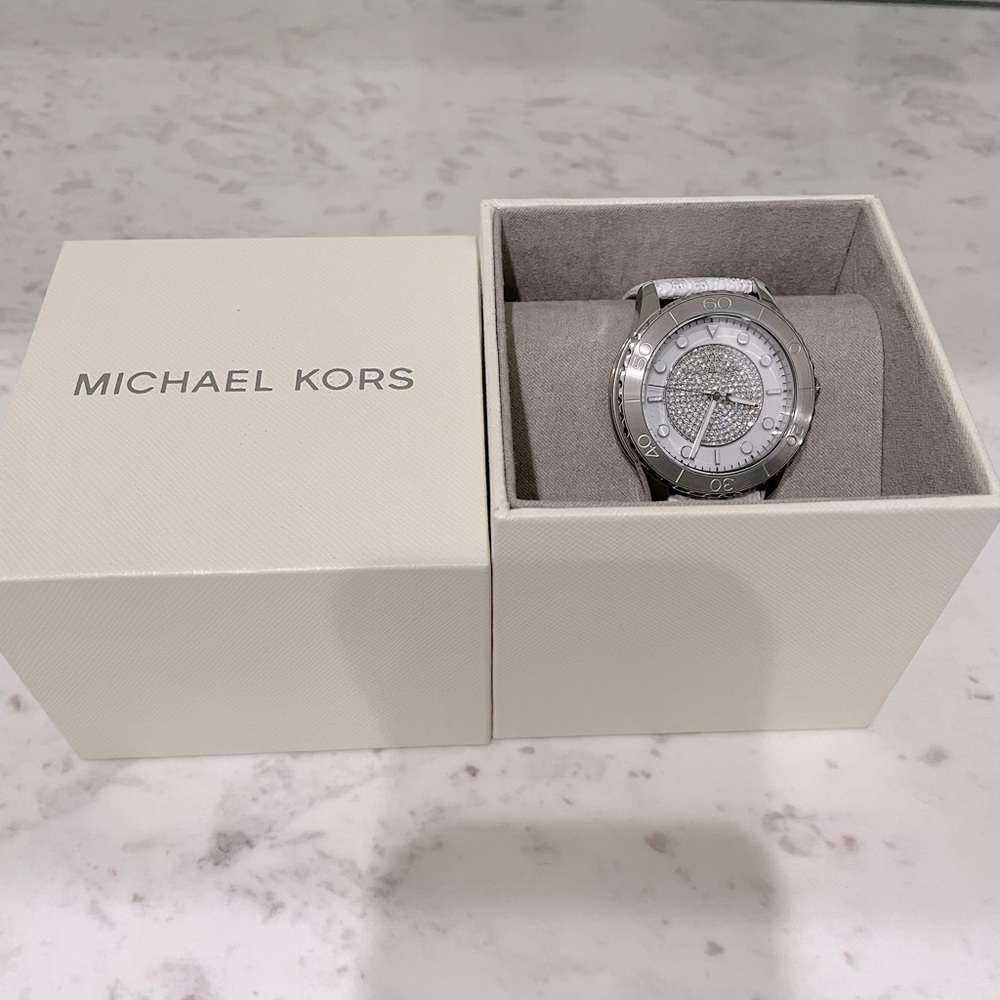 Michael Kors Oversized Runway Dive Pavé Silver-Tone and Logo Watch